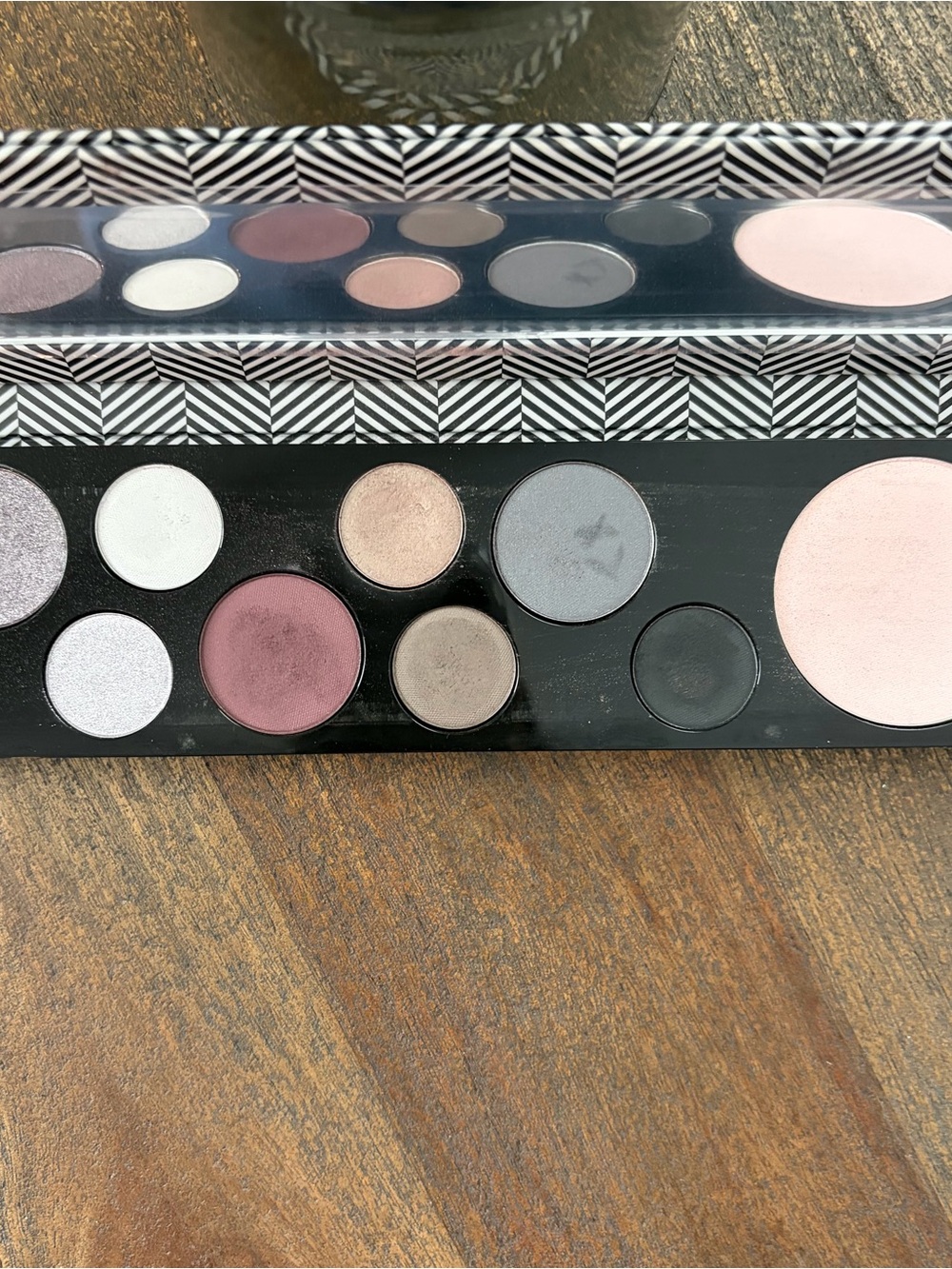 MAC Cosmetics - Basic B!tch Eyeshadow Palette with Blush (highlight) SOLD AS IS